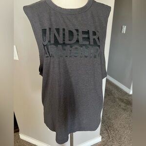 Women’s Under Armour work out cutoff muscle T-shirt. Size XL.